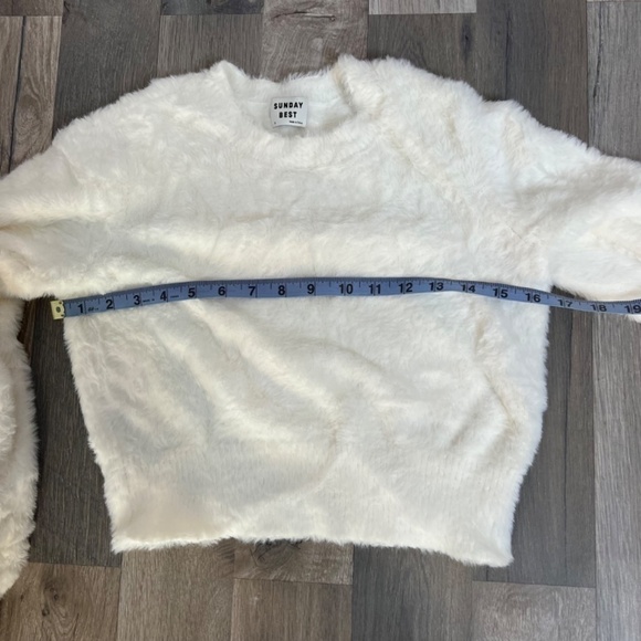 Aritzia Sunday Best Kitten Sweater - Picture 7 of 9